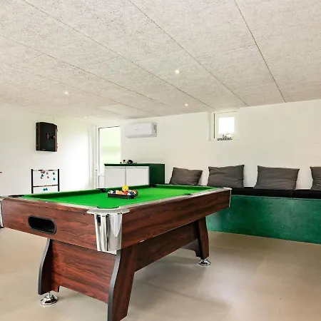 10 Person Holiday In Bl Vand Dom wakacyjny